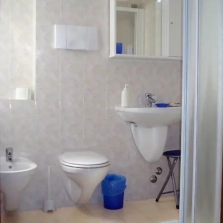 Brianza فندق مبيت وإفطار 3*